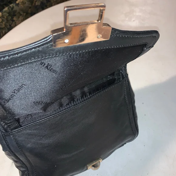 Women's Calvin Klein Black & Animal Print Crossbody Bag Small - Picture 3 of 13